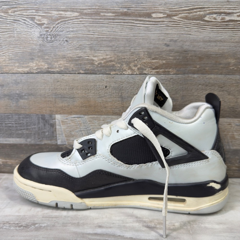 Jordan 4 Retro Metallic Gold Kids Size 5.5Y Sneakers FZ8585-070 White Black - Picture 7 of 12